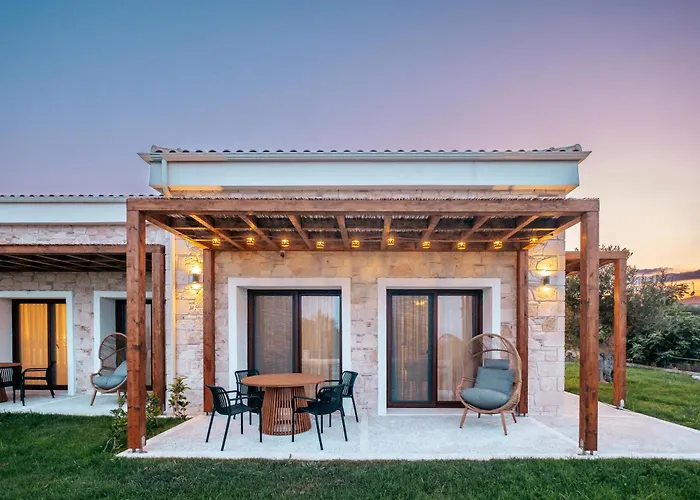 Three Stone Case de vacanță