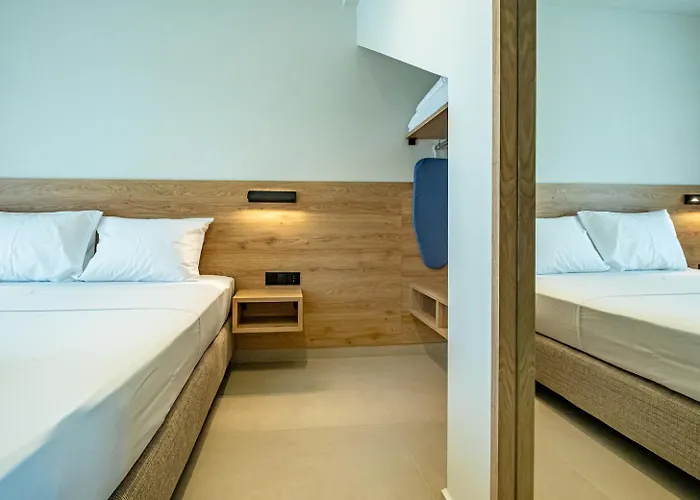 Three Stone * Afytos