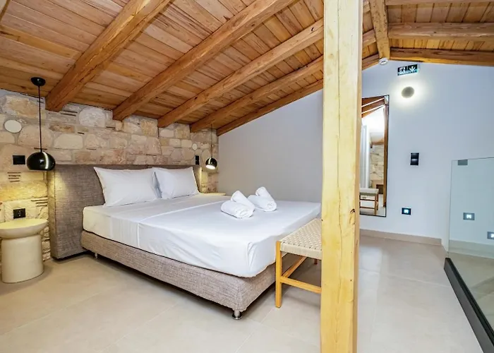 Three Stone * Afytos