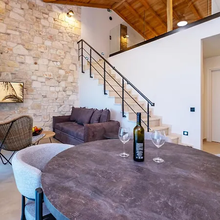 Three Stone 펜션 아피토스