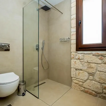 Three Stone 펜션 아피토스