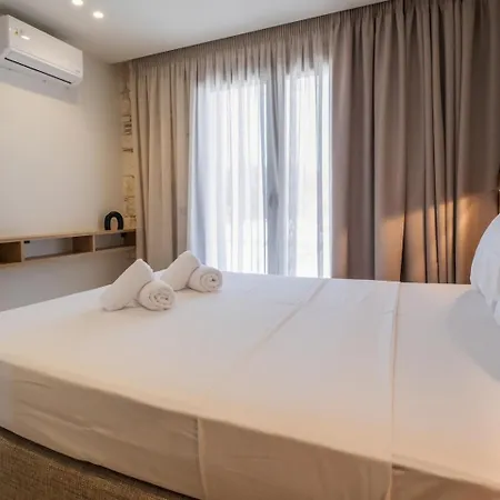 펜션 Three Stone 아피토스