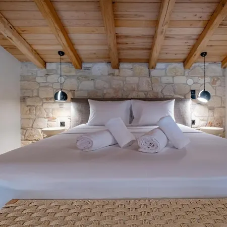 Three Stone 펜션 *