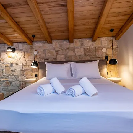 펜션 Three Stone 아피토스