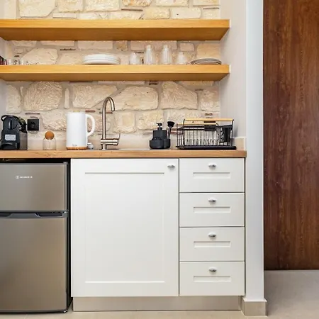 Three Stone * 아피토스