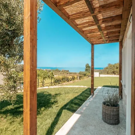 펜션 Three Stone 아피토스