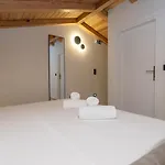Three Stone Дом отдыха *