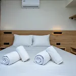 Three Stone Дом отдыха *